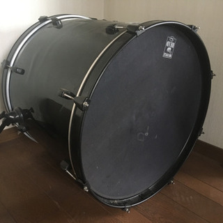 バスドラ　pearl 消音ヘッド付き