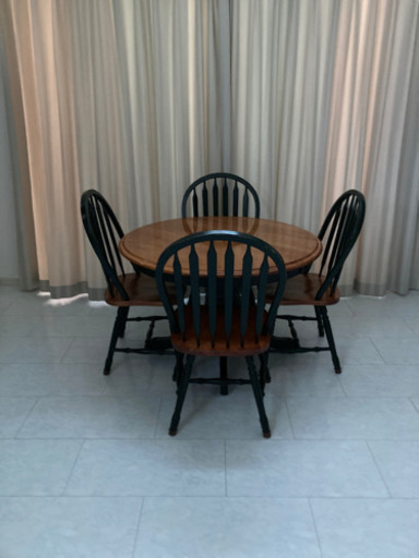 札幌引取希望　丸型　ダイニングセット