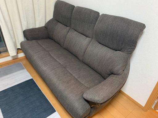 【値下げ】ニトリ　コウテイ3　3人掛けソファ　ダークブラウン　布　スツール付