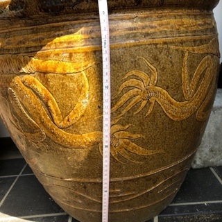 大きな壺？かめ？の画像