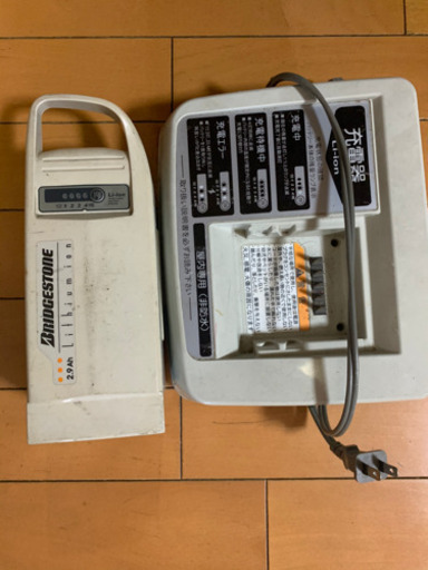 ブリジストンの電動自転車(子供乗せシート付)を格安でお譲りします