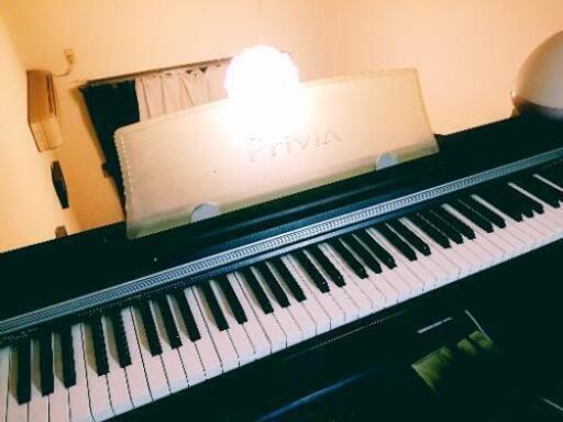 電子ピアノcasio px-700