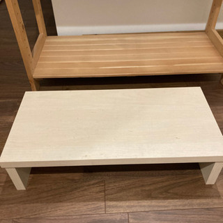 木製ラックと木製PC台取りに来てくださる方