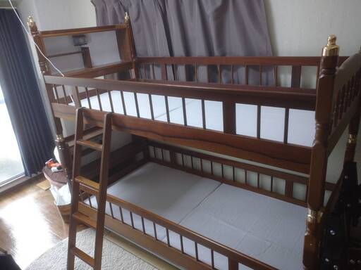 【値下げしました。】宮付き照明付き2段ベッド　布張替え新調！