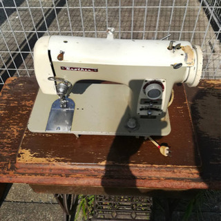 ミシン　編み機の画像