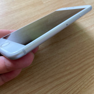 最最終値引！　iPhone8 シルバー　Simロック解除済みの画像