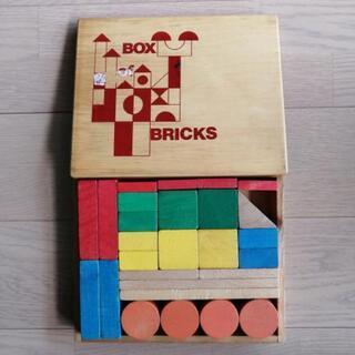 積木（となりのトトロ知育玩具とイギリス製積木）の画像