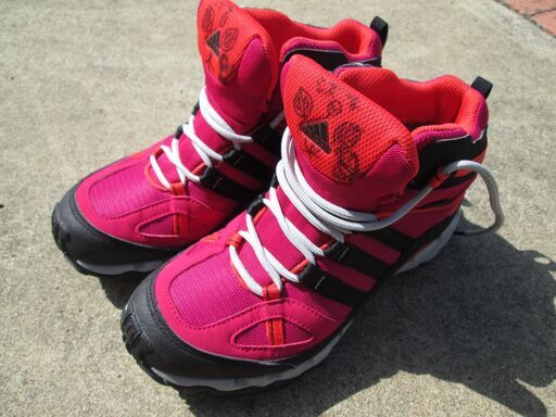 アディダス　adidas　ハイカットスニーカー　22.5cm