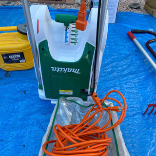 4連休取引出来る方値引きしました。芝刈り機セット1シーズンのみ使用しました。の画像