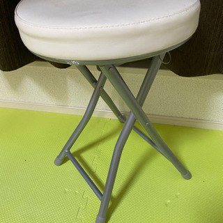 椅子　ニトリ　ホワイト