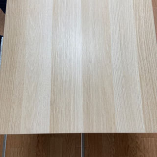 IKEAサイドテーブルの画像