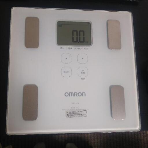 美品 オムロン 体重体組成計
