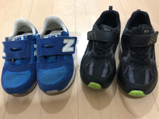 子供　靴　New balance