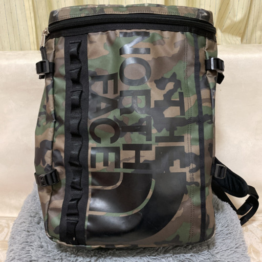 配送可能★North Face バックパック迷彩柄30リットル