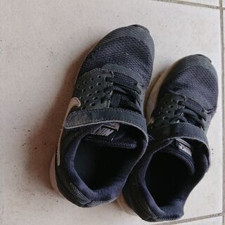 瞬足、NIKE2点 19センチの画像