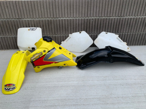 SUZUKI RM125 倒立モデル　外装セット