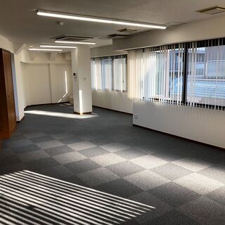 ★法人・テナント向け★1フロア占有 67㎡+専用ルーフバルコニー...