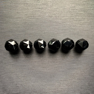 モリオン（黒水晶）スターカット（10mm玉）粒売りの画像