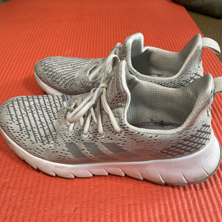 adidas メンズスニーカー　27.5の画像