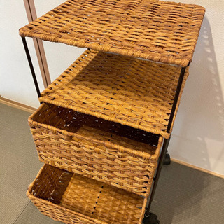 ナチュラルかご風収納シェルフの画像