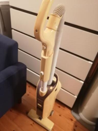 【TOSHIBA】掃除機(スティッククリーナー)