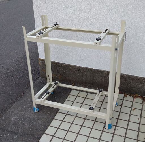 エアコン室外機の架台（店頭の新品価格6000円強です）