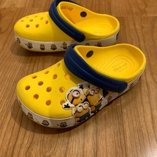 ミニオンズのクロックス