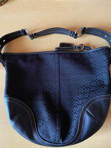 お値下げしました。美品　コーチCOACH   ショルダーバッグ黒