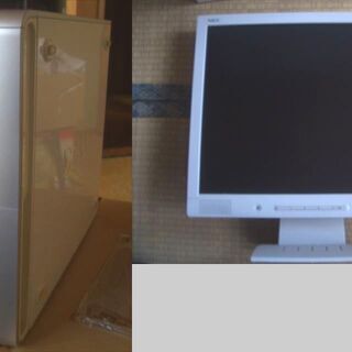 デスクトップパソコンと17インチ液晶モニターのセットです！