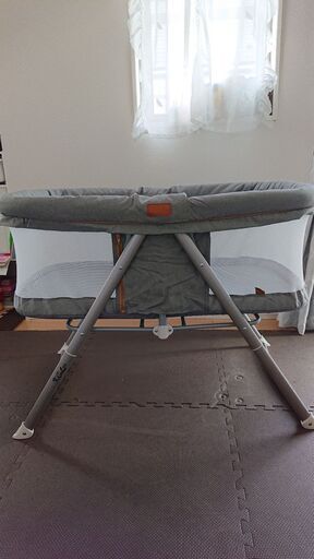 ほぼ新品 美品 折りたたみベビーベッド