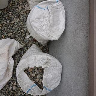 砕石差し上げます