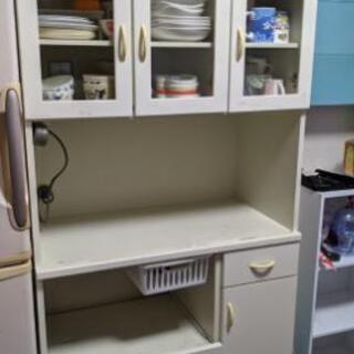(取引中)食器棚🌈キッチンボードの画像