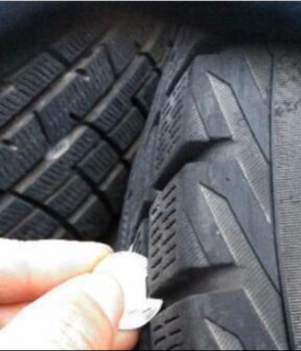 スタッドレスタイヤ　4本