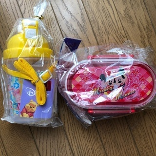 水筒とお弁当箱