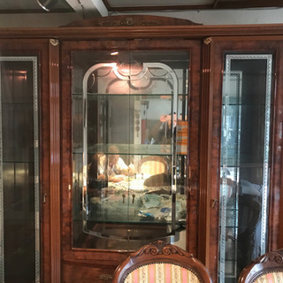 リビング用の高級家具の画像