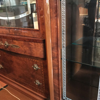 リビング用の高級家具の画像