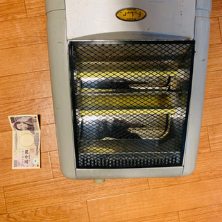 ¥0電気ストーブ450〜900W