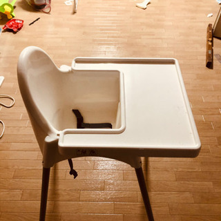 テーブル付き子供イスの画像