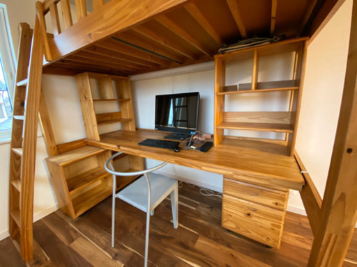 ロフトベッド付きデスク