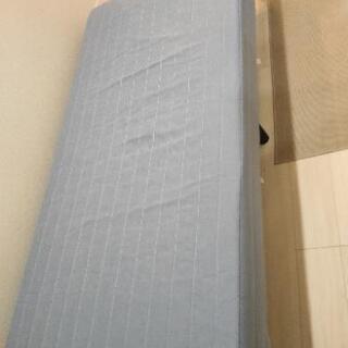 脚付きマットレスの画像