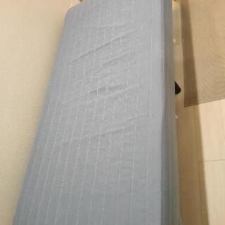 脚付きマットレスの画像