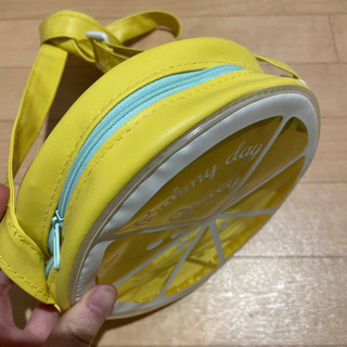 ショルダーバック　ビニール素材　ポーチの画像