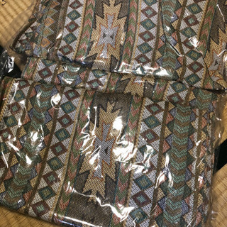 カーテン譲ります。