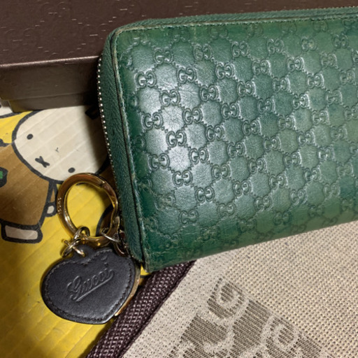 GUCCI 長財布 ラウンドファスナー キーホルダー付き