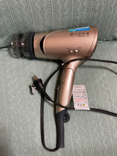テスコムおしゃれヘアドライヤー　2019年定価4000円大風量ふるおいタイプ