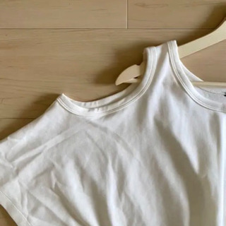 EMODA 肩開きスウェットの画像