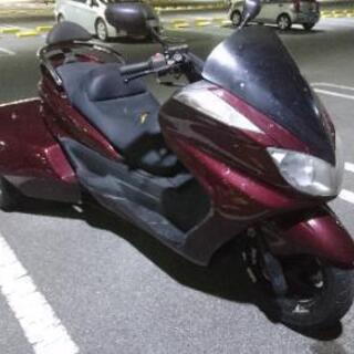 マジェスティ トライク