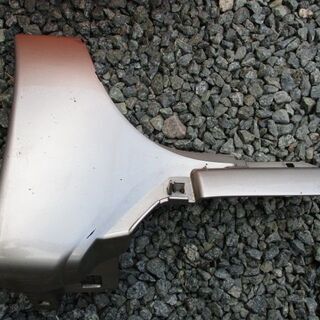 イスト NCP60 フロントステップカバー 右  走行2万km車より 