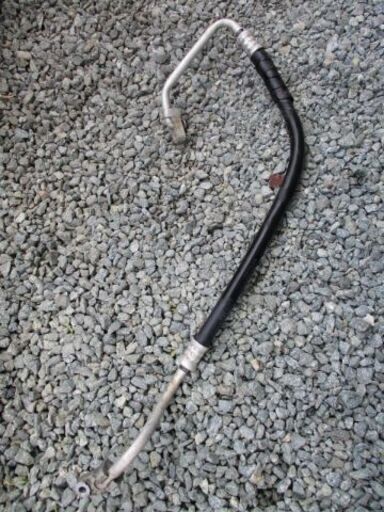 イスト NCP60 エアコンホース 2 走行2万km車より