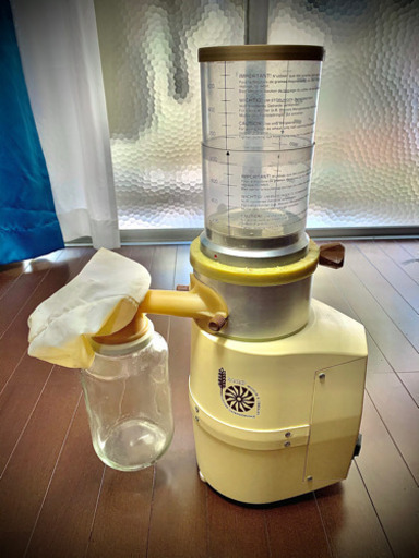 フランス製　粉挽き機